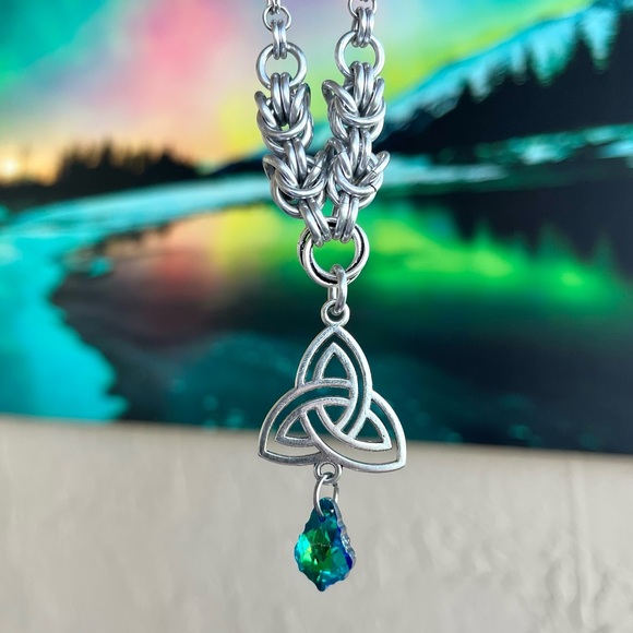 Handmade maille choker necklace celtic knot charm & green austrian crystal - Picture 13 of 16